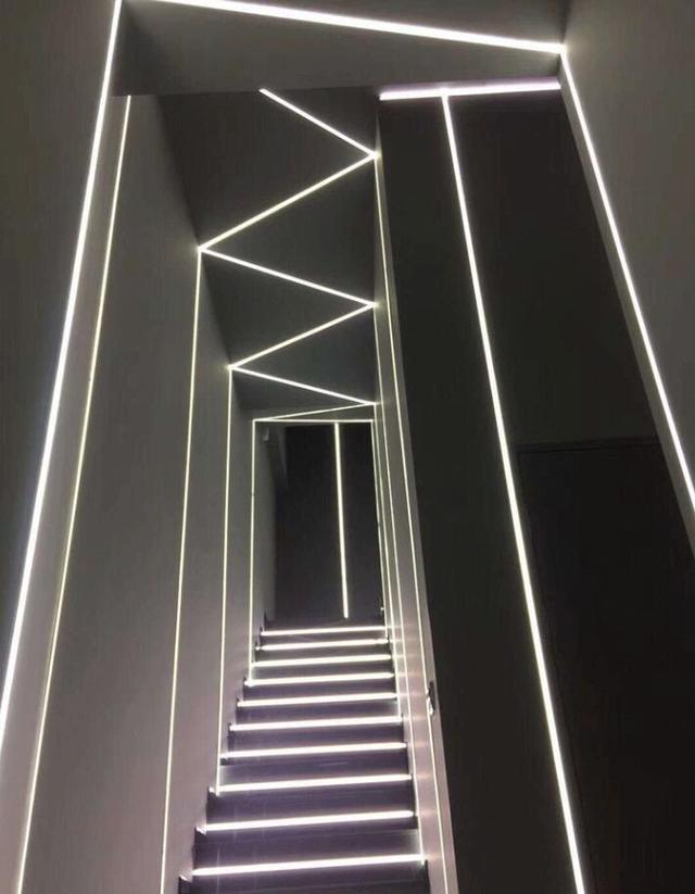 别用老式灯带装修了，越来越多人用这种新式灯带，效果漂亮又高档