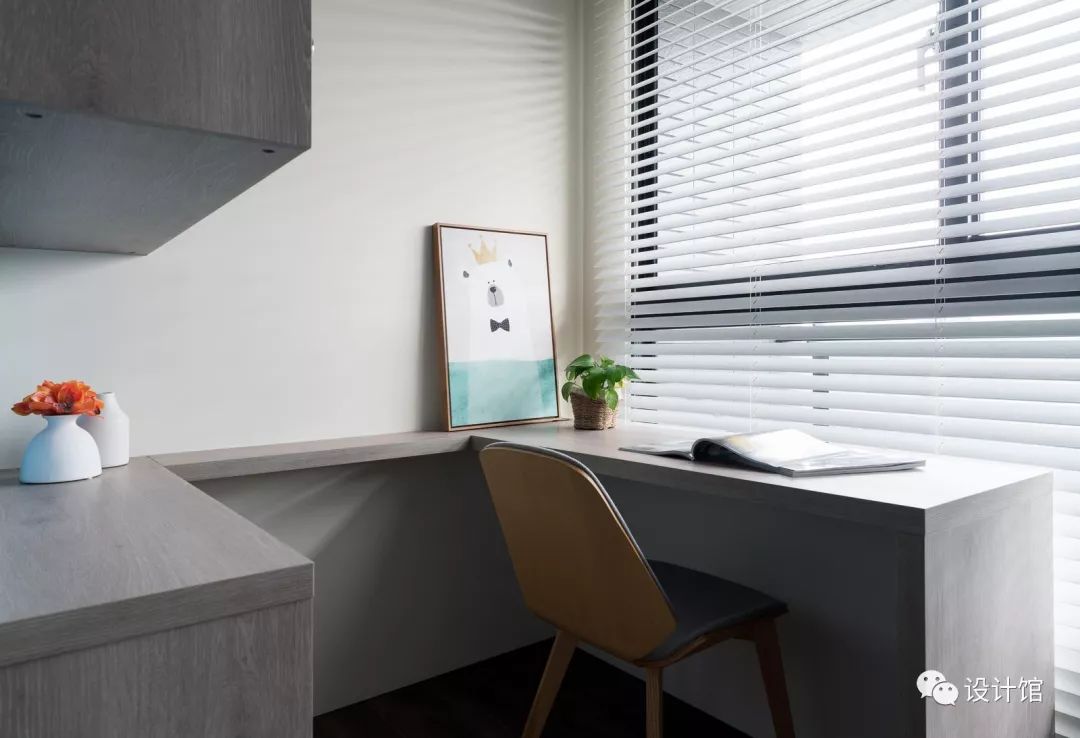 109㎡现代简雅，客厅比较长，挤个小书房！