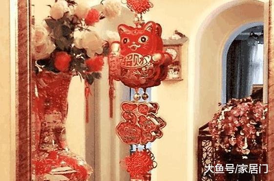 帶你參觀鞏漢林的豪宅：門口掛著紅燈籠，家里還有復古拱形門設計