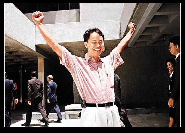 他初中毕业却被称为贼王，绑获20亿打破世界纪录，背后全靠他指点