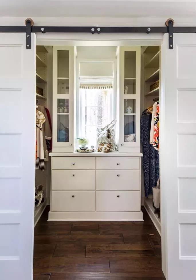 谁说衣帽间没什么好设计的？别人家的衣帽间让你羡慕不已！