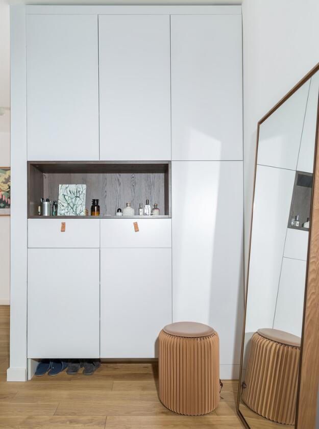 玄关别做鞋柜了，太浪费！这么设计才实用，再买100双鞋都能装下