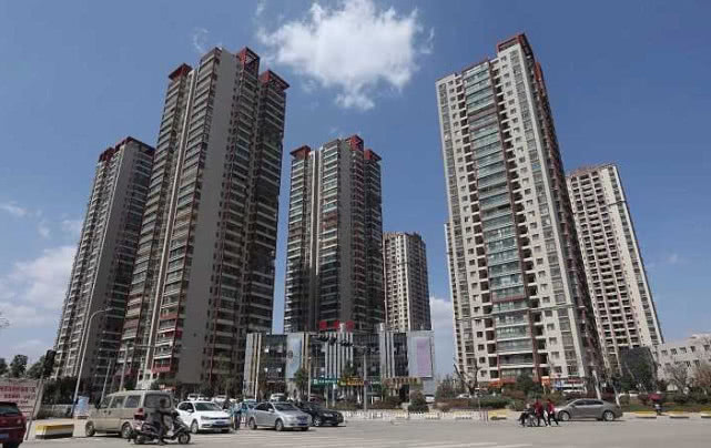 楼市开始谁都不爱，内行人：这3个因素让房地产走弱