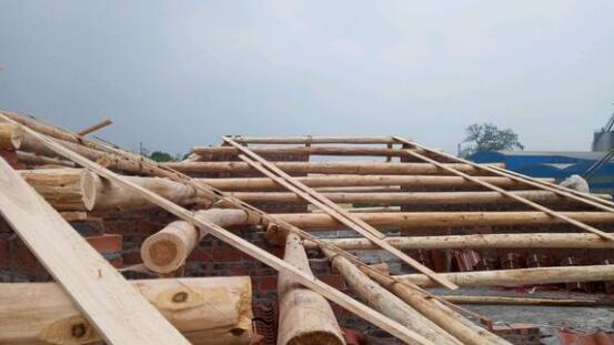 砸40万在农村建两层半小别墅被邻居们说不值，气得我三天吃不下饭