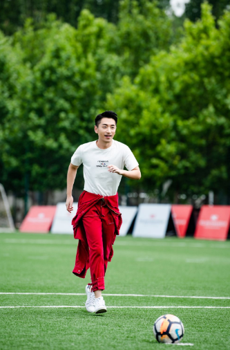 被角色定型的演员白客,红到被迫改名,却红不过自己?