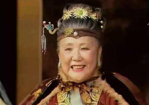 贾母临终前对别人都有交待，为何对薛宝钗只有一声叹息？