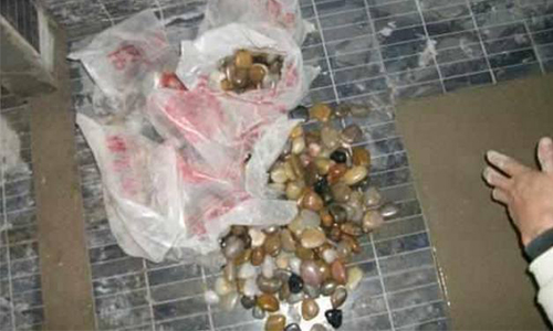 老公硬要用“鹅卵石”在厕所做按摩区，3秒我就投降，后悔了！