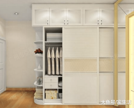 為什么越來越多人裝衣柜不做頂柜？ 聽木工一說，懊悔如今才懂