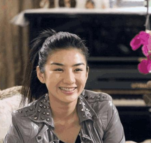 ?晒晒黄奕住的豪宅，如今也过上幸福生活，内部装修很豪华