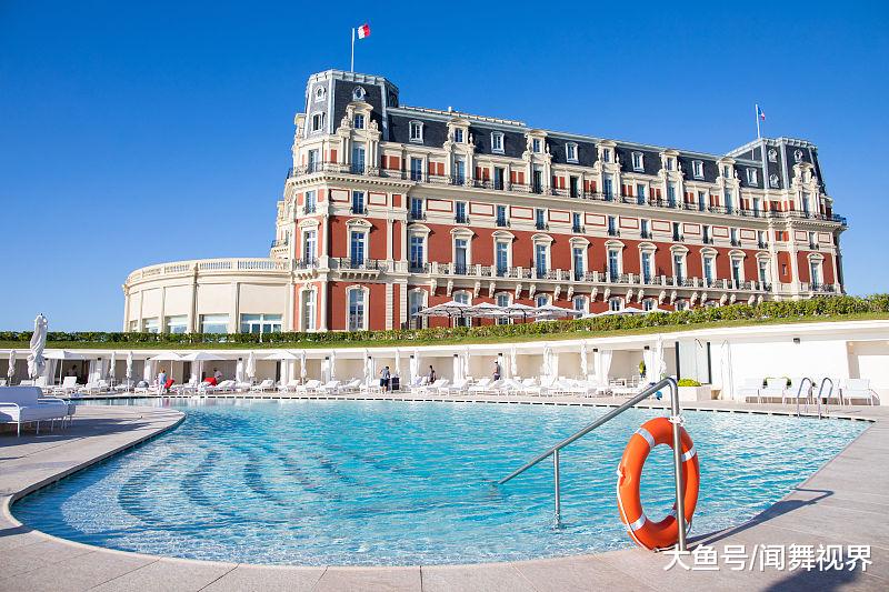 揭秘拿破仑修建豪华别墅，如今成G7峰会会场，史上有三个暗黑时刻