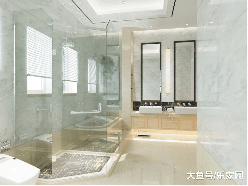 发现朋友家卫生间没有斜坡，这种造型更实用，真是行家