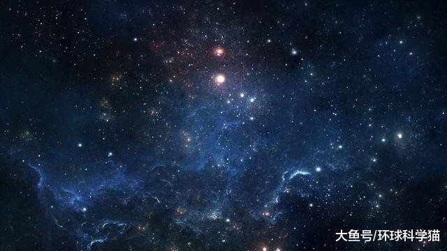 庞大的星系团具有哪些特性，其极端区域里的星系正在经历什么？
