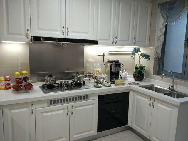 狠砸15万请公司做软装，让8万的硬装都高级了，美成样板间