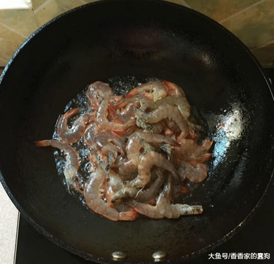 麻辣藕片虾的做法