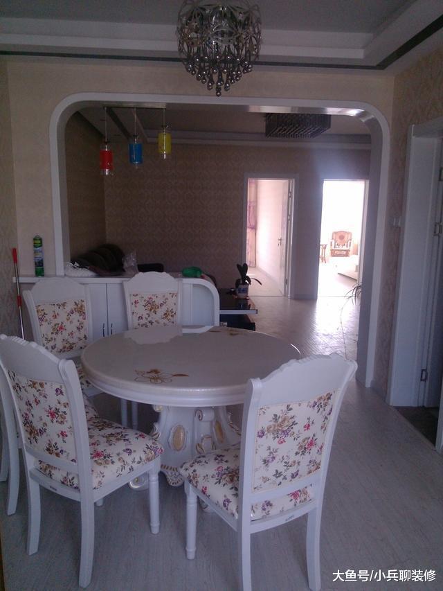 朋友新房装修中，125平花了20多万，一看电视墙我差点笑岔气了