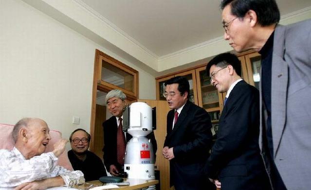 钱学森放弃的高薪到底有多高? 知道这一具体数字后, 让人肃然起敬