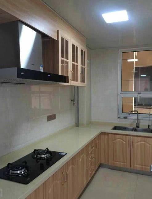 新房装修结束，老婆一点也不高兴，软装都靠网购，说效果太差了！