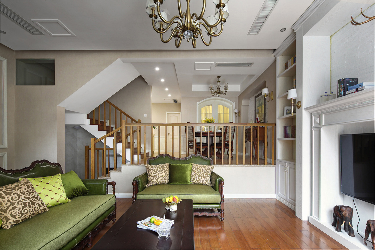 美式风别墅装修效果图，特别吸引人的一个装修！