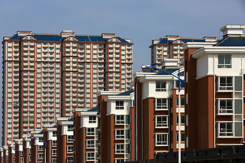 楼市“冲凉水澡”了！三个消息立竿见影，专家：与2013年如出一辙