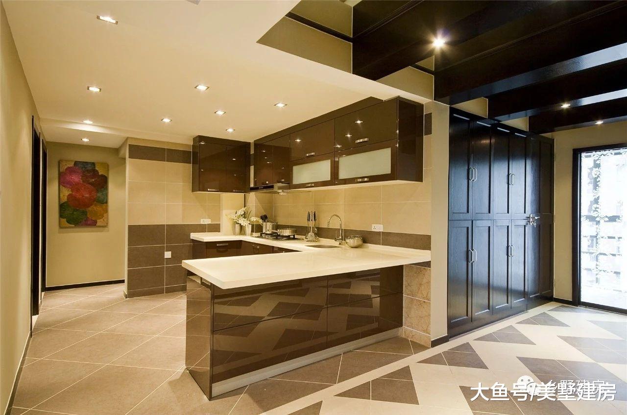 农村自建房也能很高端！挑空客厅+堂屋设计，盖上一栋面子十足！