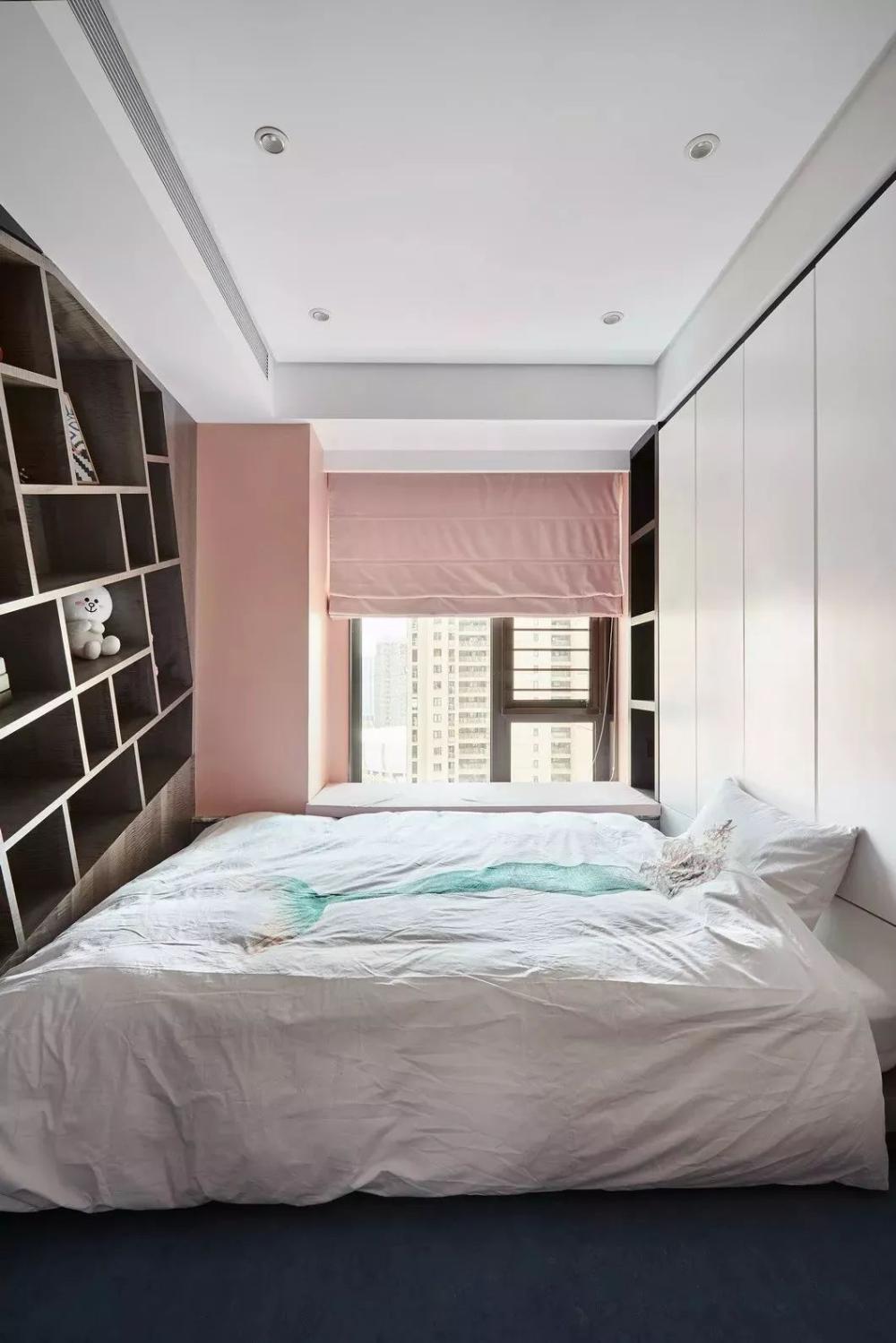 飘窗窗台太冰冷？加层坐垫，坐着舒服，看着温馨！