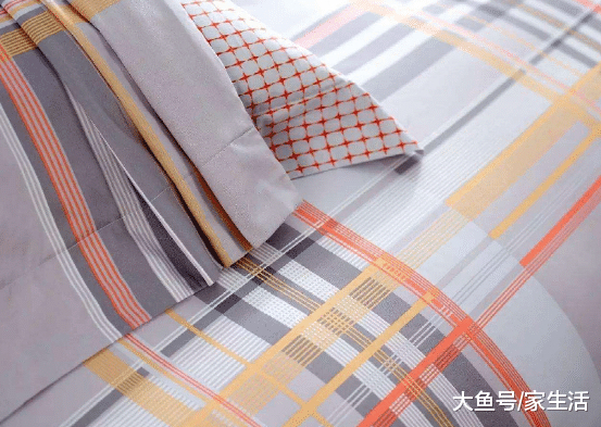 洗床单在水里加上“它”，成窝的“螨虫”都不怕，杀菌又除味