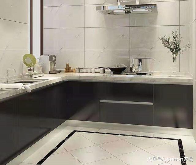 新房装修需要全屋贴瓷砖？过来人告诉你，这2处才该全贴上