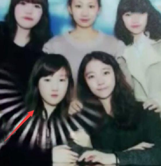 世界上嘴巴最小的女人，只有3厘米宽，网友：能用来干嘛？