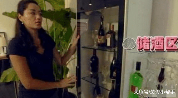 走进翟颖的豪宅，房子无比凌乱，平时都不收拾一下的吗？