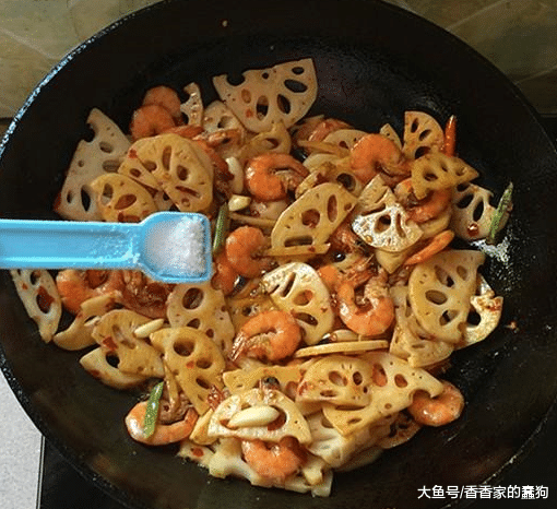 麻辣藕片虾的做法