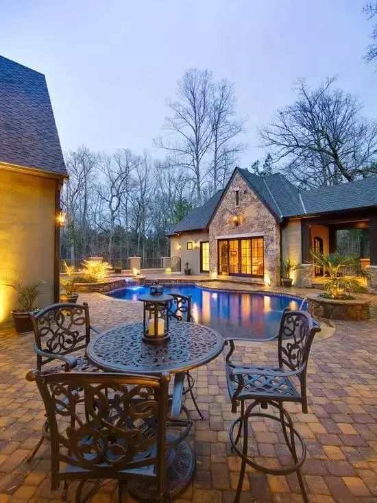 30款庭院灯光，惊艳你慵懒的岁月！