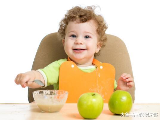 宝宝拉了就要换，别为了省一块钱而垫纸巾