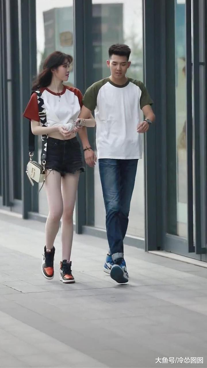 摄影：小娇妻既然喜欢这样穿，就让她随意吧！