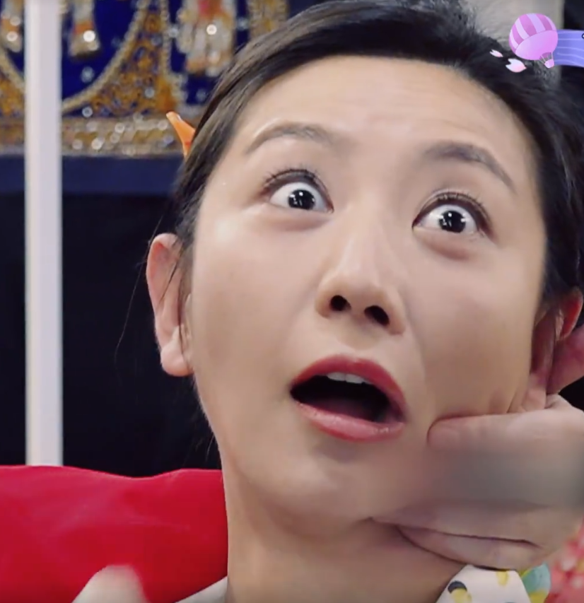 谢娜上节目被当众扇脸!被掌掴后一脸惊讶,徒弟魏大勋脸色突变