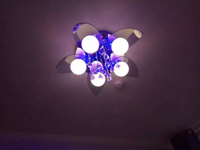 37平温馨小公寓，虽然房子不大，但装修的足够温馨！