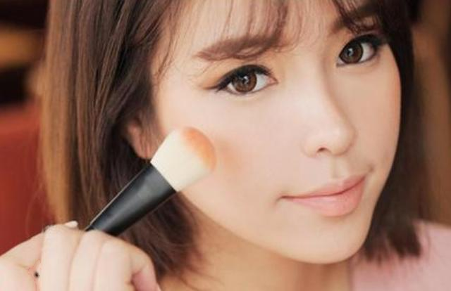 新手搞不懂护肤和化妆顺序？其实顺序很简单，拿起小本本记下来吧