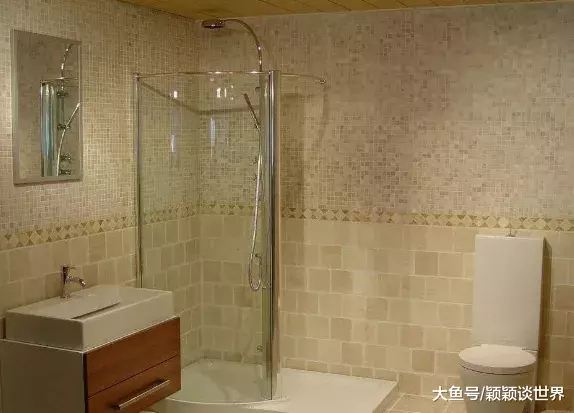 酒店的卫生间，为什么喜欢用透明玻璃造？客房经理说出了实情！