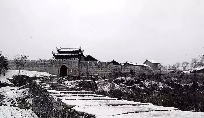 中國最低調的一個省，經濟增速全國第一，擁有多項世界遺產，全年美得無死角！