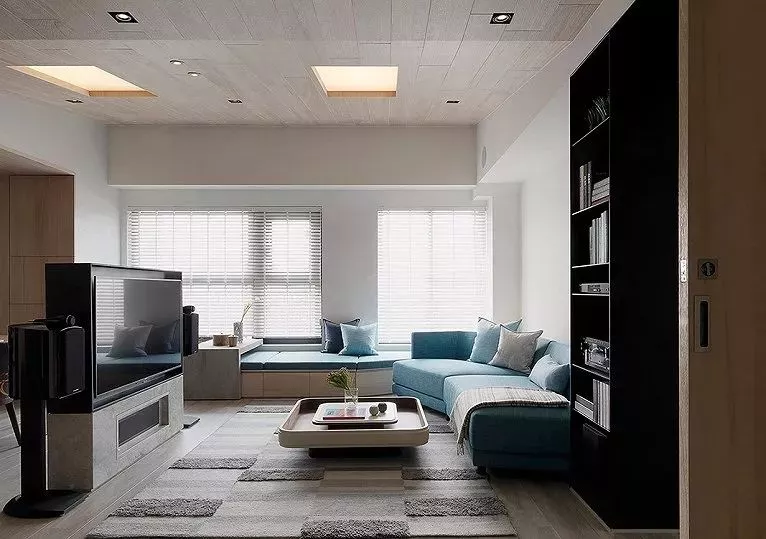 家里有两个阳台的，可以把客厅阳台改成这些模样