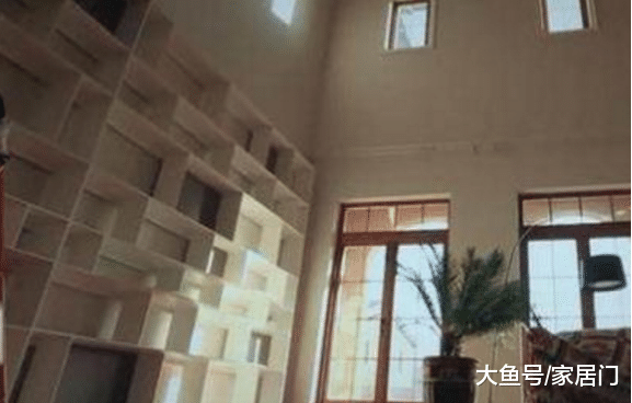 带你参观董洁住的豪宅，如今就住在这里，室内面积超大
