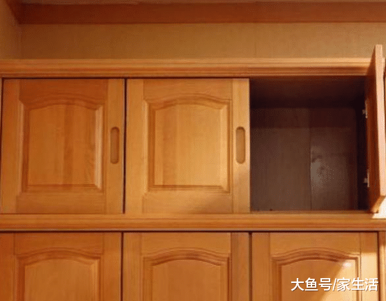 衣柜有必要做到顶吗？别以为能多放东西，这些“坑”要知道