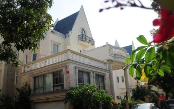 我国最奢侈的“鬼城”, 上百栋别墅闲置数十年, 最贵一栋卖3000万