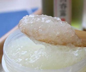 想要补水美白，可是买的面膜太贵，为什么不试试自己做面膜呢