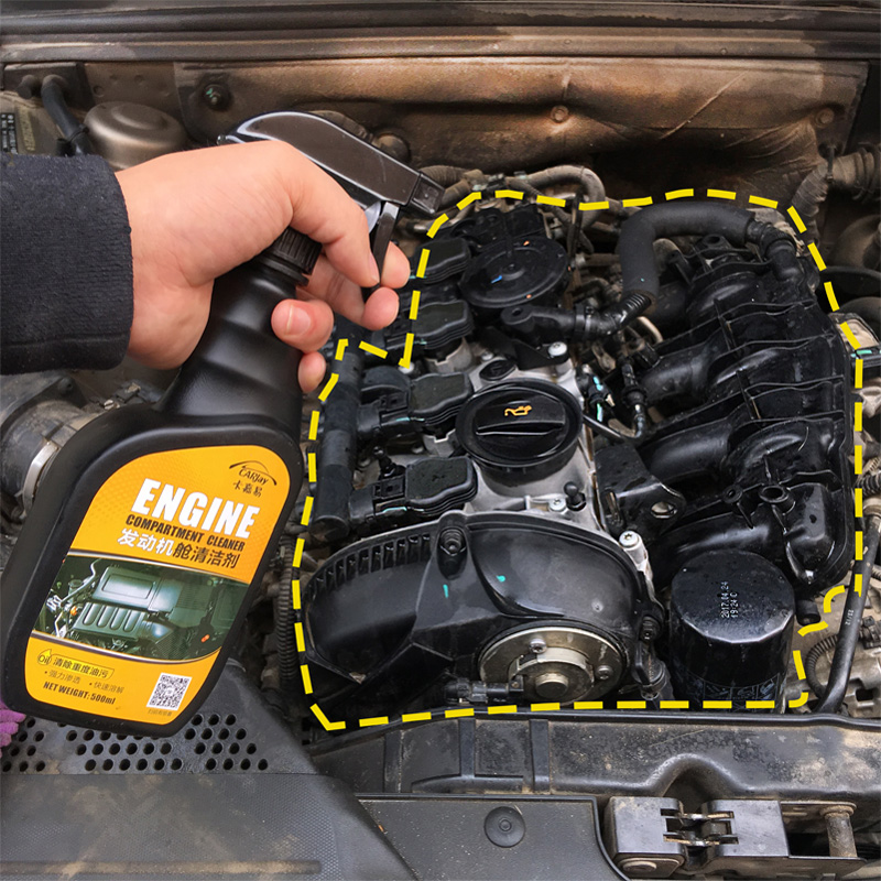 掀开车盖，发动机上全是灰？洗车师傅教你一笨招，干净如新车