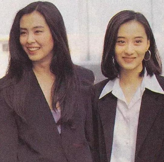 最美琼瑶女郎37岁嫁豪门，婚后八年无儿无女，岁月从未难为她！