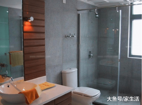 卫生间可不要放这3样东西，都是细菌滋生的源头，别把健康不当事