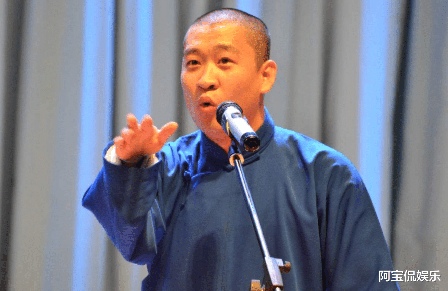 曹云金担任春晚主持人,高调晒照一脸春风得意,导演是有多想不开?