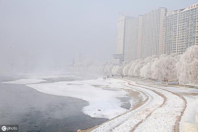 咬紧牙关，捂紧钱包，这一次楼市有三大不同，房价调整比想象还狠