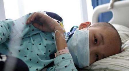 儿童患“白血病”人数超百万，医生告诫：少往家中拿这“2样东西”