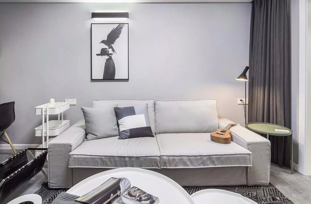 现代简约两居案例装修图，灰白色调的装饰，时尚大方有格调！